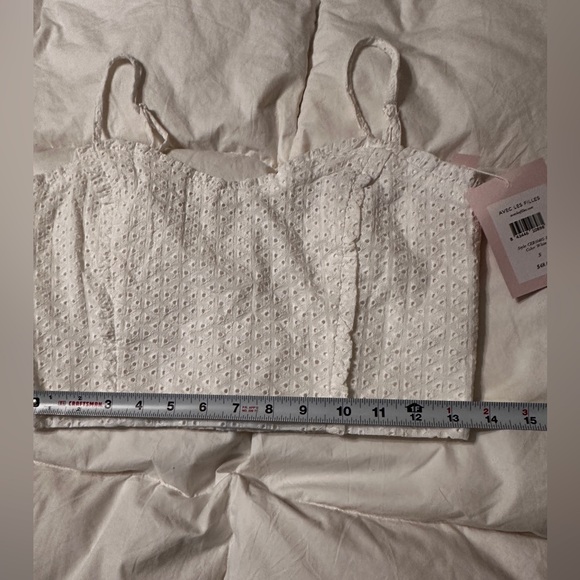 Avec Les Filles White Eyelet Women's Crop Top - NWT - Size S - Picture 10 of 10